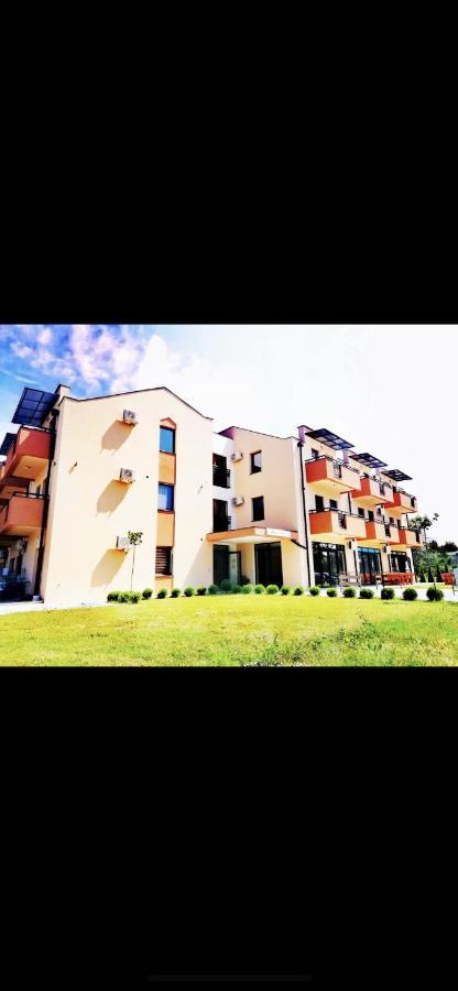 Apartmani Borova 2 Veliko Gradiste Bagian luar foto