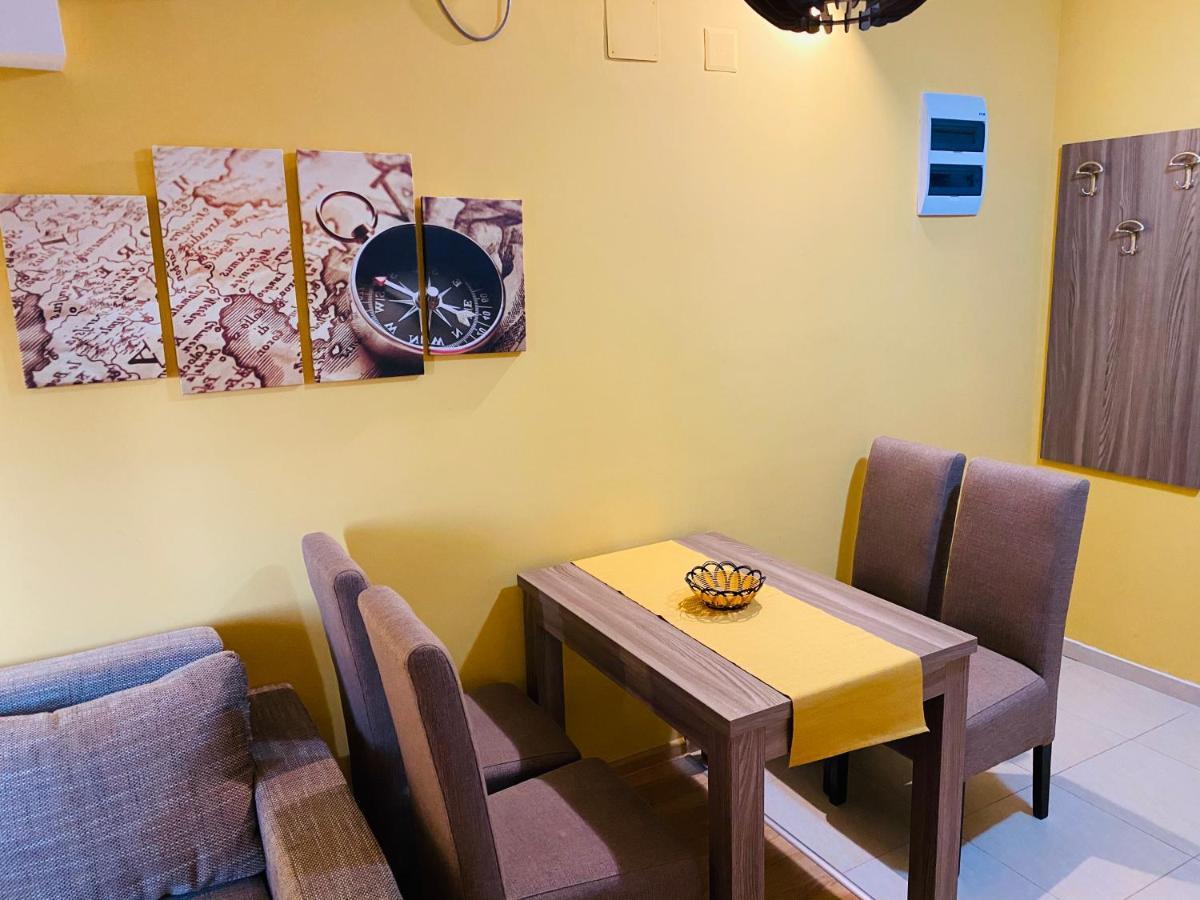 Apartmani Borova 2 Veliko Gradiste Bagian luar foto