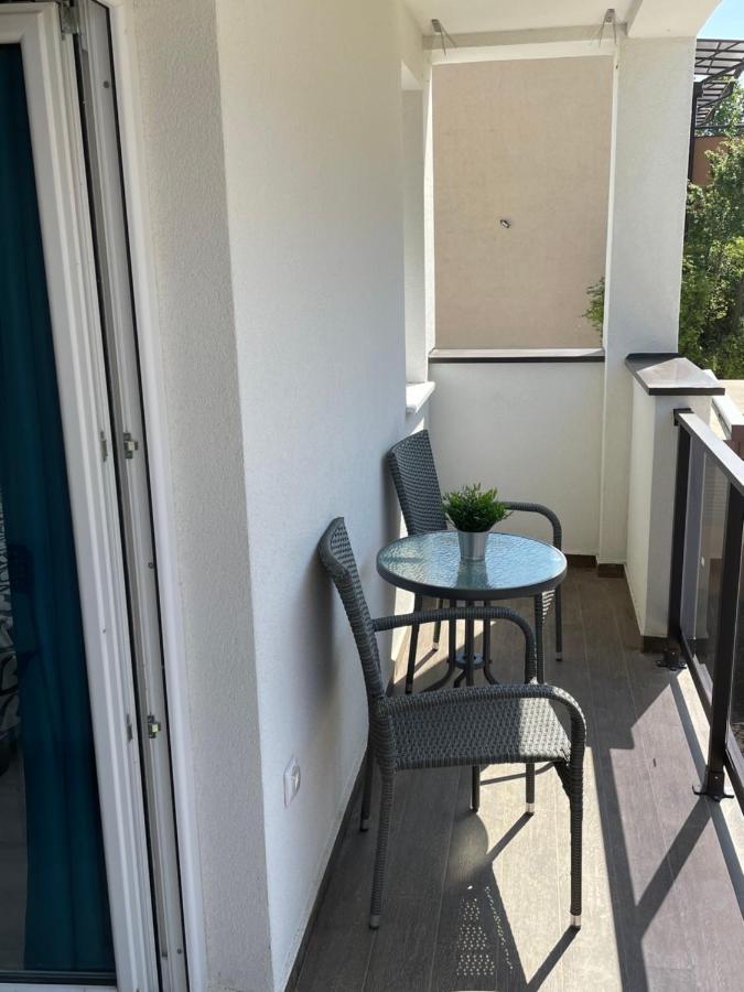 Apartmani Borova 2 Veliko Gradiste Bagian luar foto