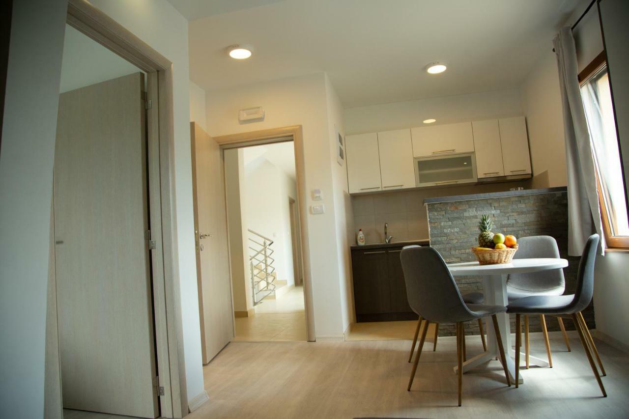 Apartmani Borova 2 Veliko Gradiste Bagian luar foto