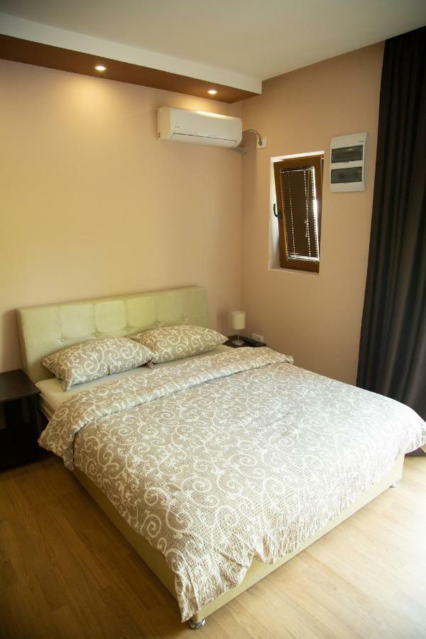 Apartmani Borova 2 Veliko Gradiste Bagian luar foto